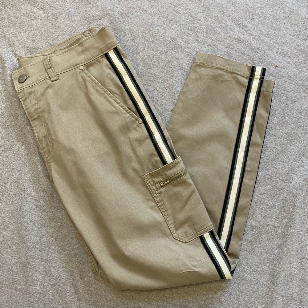 Athleta Summit Cargo Pants Size 6